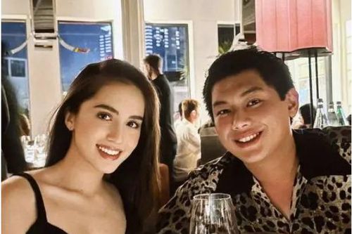 Thiếu gia út nhà tỷ phú Johnathan Hạnh Nguyễn tung ảnh nét căng bên bạn gái