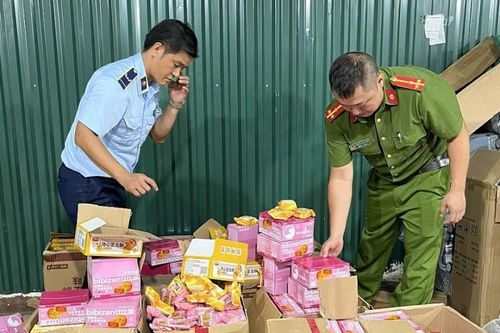 Bánh trung thu bán online ồ ạt giảm giá trước cả tháng