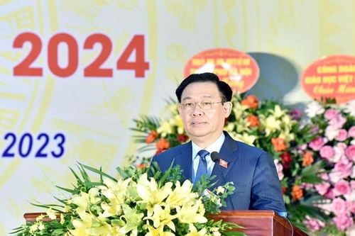 Chủ tịch Quốc hội Vương Đình Huệ dự khai giảng năm học mới tại Trường Hữu nghị T78