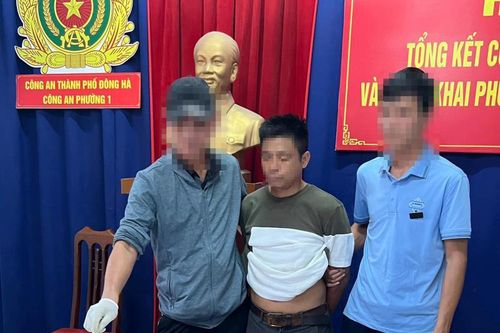 Bắt 4 đối tượng trữ 2.000 viên ma túy