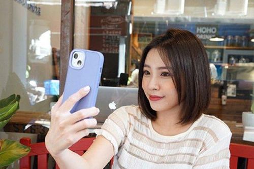 iFan thích mua iPhone trực tuyến hay ra cửa hàng?