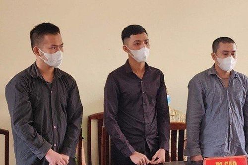 Dùng thuốc nổ để phá mộ người khác, 3 bị cáo lãnh án tù