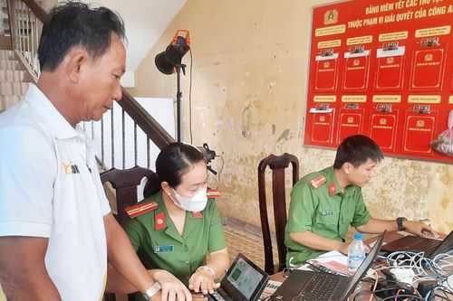 Quảng Ngãi đẩy mạnh thực hiện dịch vụ công thiết yếu trực tuyến