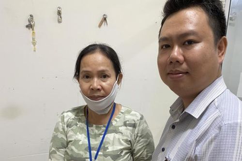 Bệnh viện 22-12: Trao trả lại 50 triệu đồng và 1 lượng SJC cho bệnh nhân đánh rơi