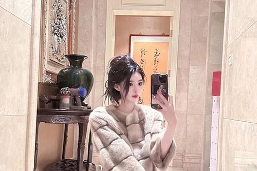 Gái xinh xứ Trung đăng ảnh nào cũng 'toát ra mùi tiền' là ai?