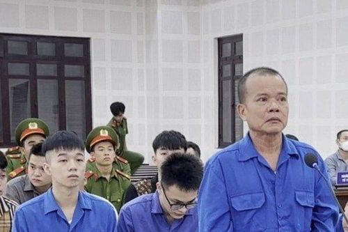 Tp.Đà Nẵng: Rủ con đi hỗn chiến, 3 cha con nhận 16 năm 6 tháng tù