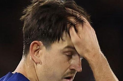 Maguire bao giờ mới hết tấu hề?