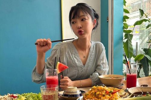 Du khách Hàn mê ẩm thực Việt