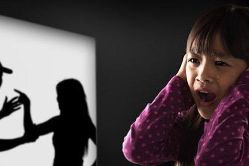 Trẻ sẽ bị tiêu cực như thế nào nếu bố mẹ thường xuyên cãi vã