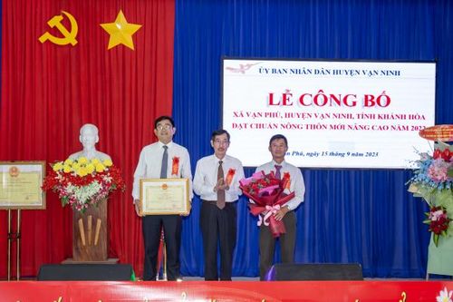 Vạn Ninh: Xã Vạn Phú đạt chuẩn nông thôn mới nâng cao