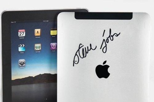 iPad có chữ ký Steve Jobs được mang ra đấu giá, ít nhất 290 triệu đồng
