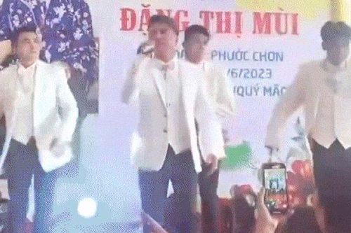 Đàm Vĩnh Hưng hát ở 'lễ thôi khóc' cho chủ tiệm vàng với cát xê bất ngờ HOT nhất tuần