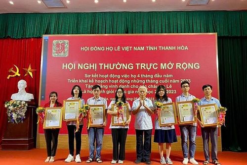 Dòng họ Lê Việt Nam gây quỹ hàng chục tỷ đồng cho khuyến học khuyến tài