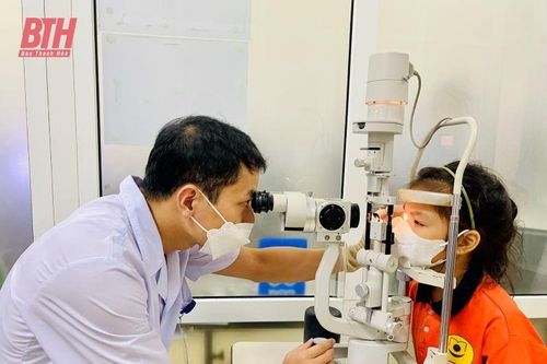 Bệnh đau mắt đỏ gia tăng, nguy cơ bùng phát dịch