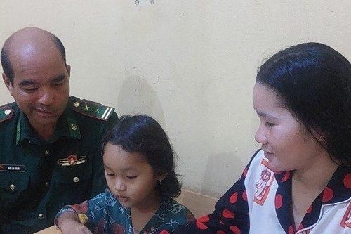 Lớp học đặc biệt nơi biên giới