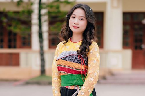 Nữ sinh người Thái đỗ thủ khoa trường Quân đội