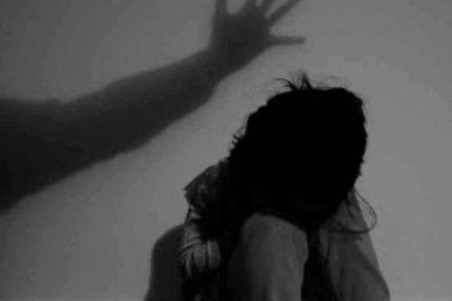 Bắt kẻ dâm ô người dưới 16 tuổi