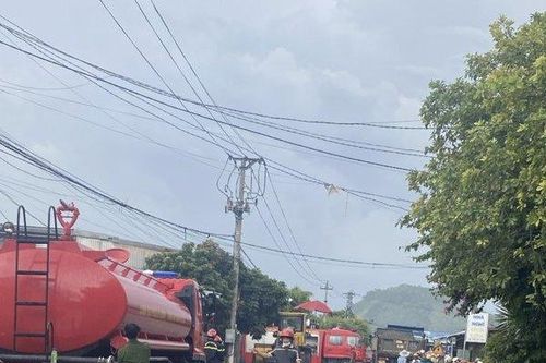 Gia Lai: Cháy lớn kho nông sản ở huyện Phú Thiện