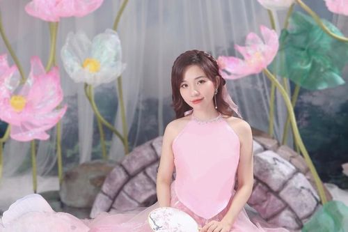 Á khôi Tài sắc Việt Nam hóa thân Hằng Nga mùa Trung Thu năm nay