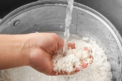 Vo gạo cho thêm muối mang lại lợi ích tuyệt vời ít người biết