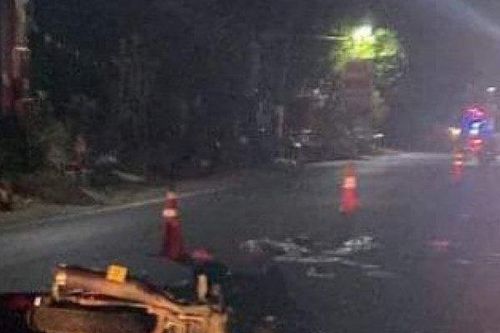 Hai xe máy đấu đầu trên quốc lộ, 4 người thương vong