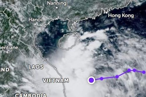 Nhiễu động nhiệt đới trên Biển Đông hướng vào miền Trung nước ta, tăng khả năng thành bão