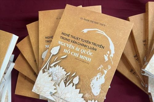 Giới thiệu sách 'Nghệ thuật tuyên truyền trong văn chính luận Nguyễn Ái Quốc - Hồ Chí Minh'