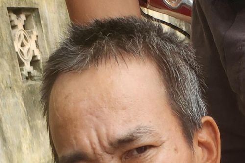 Bắt nhóm đối tượng lén lút mua bán ma túy tại cổng trường học