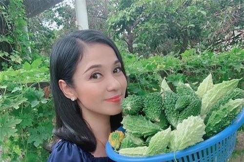 Hai mỹ nhân tên 'Trinh' bỏ phố về quê, sống bình dị, vui thú điền viên sau những sóng gió cuộc đời