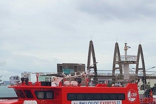 Tàu, phà đi đảo Phú Quốc tạm ngưng hoạt động