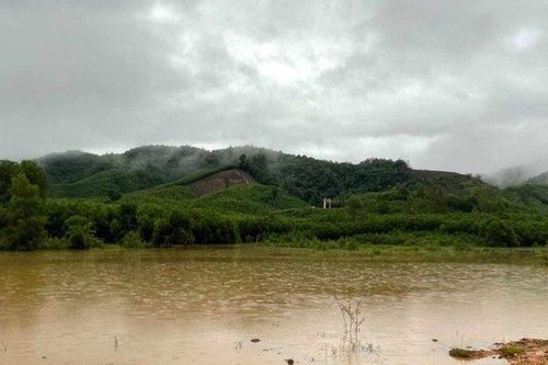 Nam sinh lớp 9 đi thả lưới bắt cá giữa mưa lũ bị đuối nước thương tâm