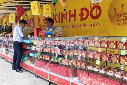 Doanh nghiệp đồng loạt giảm giá bánh Trung thu