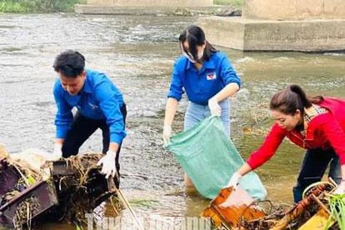 Đánh giá khả năng tiếp nhận và chịu tải của nguồn nước mặt
