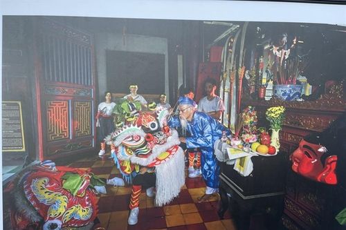 Triển lãm ảnh về nghệ thuật múa Thiên Cẩu ở Hội An