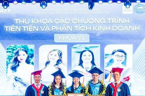 Sinh viên ra trường cần tạo dựng những giá trị tốt đẹp cho xã hội