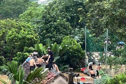 Thủ tướng: Sơ tán ngay các hộ dân ở nơi nguy hiểm, không để xảy ra chết người do mưa lũ tại miền Trung