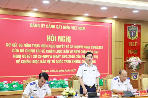 Quán triệt, thực hiện nghiêm túc nghị quyết về Chiến lược bảo vệ biên giới quốc gia và Chiến lược bảo vệ Tổ quốc trên không gian mạng