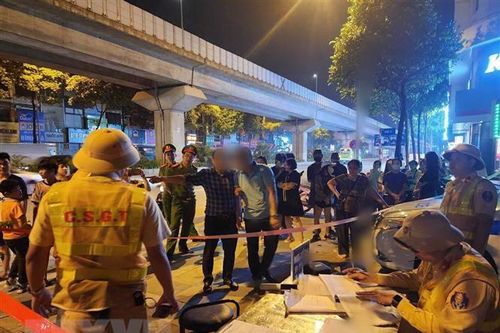 Một tài xế có biểu hiện say rượu, không chấp hành kiểm tra nồng độ cồn