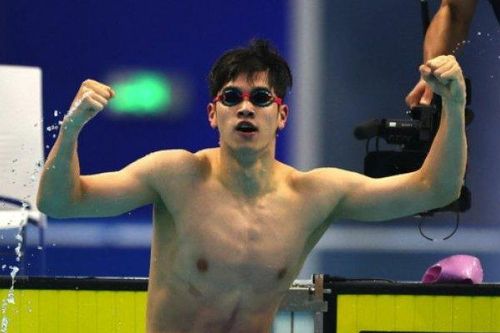 Người đàn ông đang khiến giới kình ngư 'khiếp sợ' ở ASIAD 19 là ai?