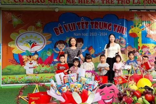 Chuyên đề Công an TPHCM mang Trung thu ấm áp đến với thiếu nhi vùng ven biển