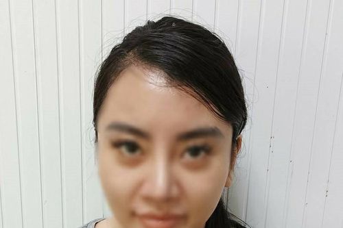 Tổ chức tiệc 'bay lắc' cùng nhóm bạn tại căn hộ chung cư