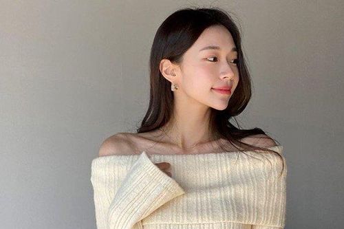 4 kiểu chân váy ngắn cực hợp mùa Thu Đông