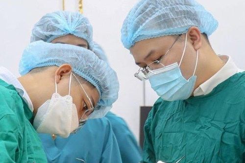 Nha khoa Ruby Luxury - 11 năm chăm sóc nụ cười bằng cả cái Tâm