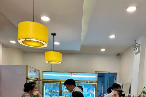 Kiểm tra cửa hàng bánh Givral sau vụ bé gái tử vong nghi bị ngộ độc