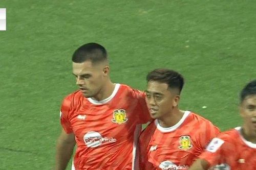 CLB Hải Phòng thua ngược đại diện Singapore