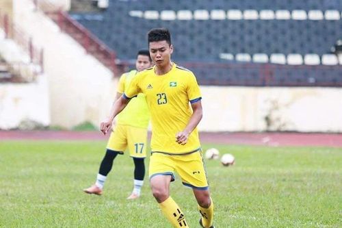 Cựu trung vệ Sông Lam Nghệ An đi xuất khẩu lao động