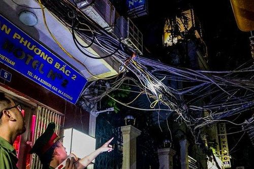 Lập tổ tuần tra PCCC xuyên đêm trên phố cổ Hà Nội