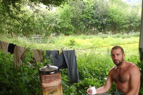 'Vị thánh' của lối sống tối giản, hơn 15 năm không cần tiền