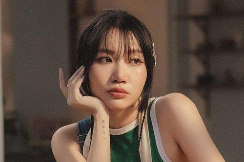 Nữ ca sĩ với loạt hit trăm triệu view kể vế cú sốc phải khám tâm lý vì suy sụp