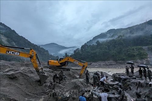 Số nạn nhân thiệt mạng do lũ quét tại Ấn Độ tiếp tục tăng